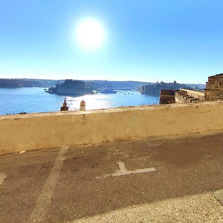 Oasis 22 Savynomad Harbour Residences Wow Views La Valette Extérieur photo